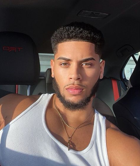 Clear Skin Men, Attractive Light Skin Men, Attractive Black Men, Mustache And Goatee, Dread Hairstyles For Men, Mixed Guys, Pretty Dark Skin, Guys Eyebrows, Light Skin Men