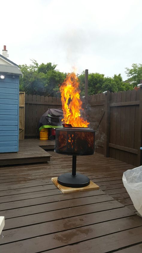 Fire pit, washing machine drum, parasol Base, black bbq paint Washing Machine Drum Fire Pit, Fire Pit Drum, Barbecue Portable, Washing Machine Drum, Wood Table Diy, Metal Fire Pit, Concrete Fire Pits, Back Garden Design, Parasol Base