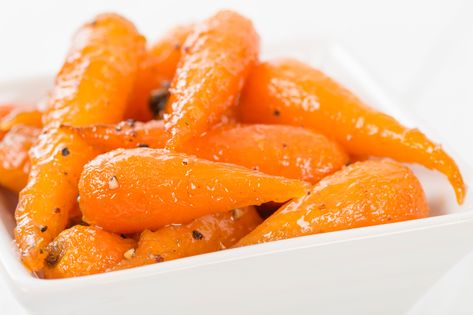 This simple dish provides a maximum flavour hit to the humble carrot, making them a dish in their own right! Japanese Sweet Carrots, Carrots Healthy, Sweet Carrots, Carrots Side Dish, Sweet Carrot, Pan Fry, Cooked Carrots, Glazed Carrots, Japanese Sweet