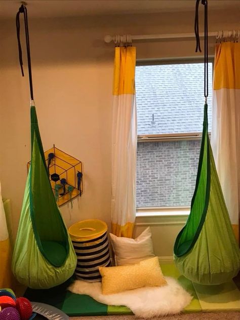 Small Sensory Playroom, Sensory Corner Ideas, Small Sensory Room Ideas, Sensory Corner At Home, Corner Playroom, Sensory Kids Room, Sensory Playroom, Sensory Corner, House Share