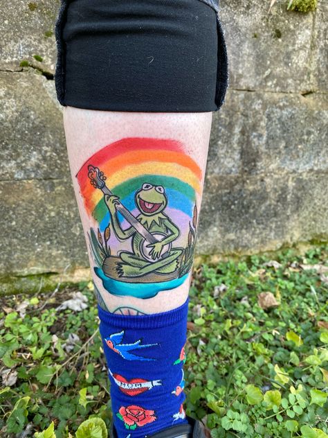 Tennessee Stamp Tattoo, Rainbow Connection Tattoo, Rainbow Mushroom Tattoo, Pride Sleeve Tattoo, Rainbow Frog Tattoo, Tennessee Tattoo, Trippy Frog Tattoo Ideas, Frog Sitting, Rainbow Connection