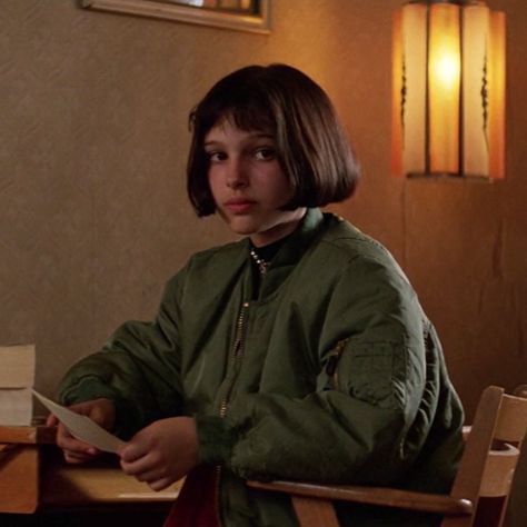 Natalie Portman Mathilda, Leon The Professional Mathilda, Natalie Portman Leon, Leon Matilda, Mathilda Lando, The Professional Movie, Honorary Gilmore Girl, Beauty Center, Pretty When You Cry