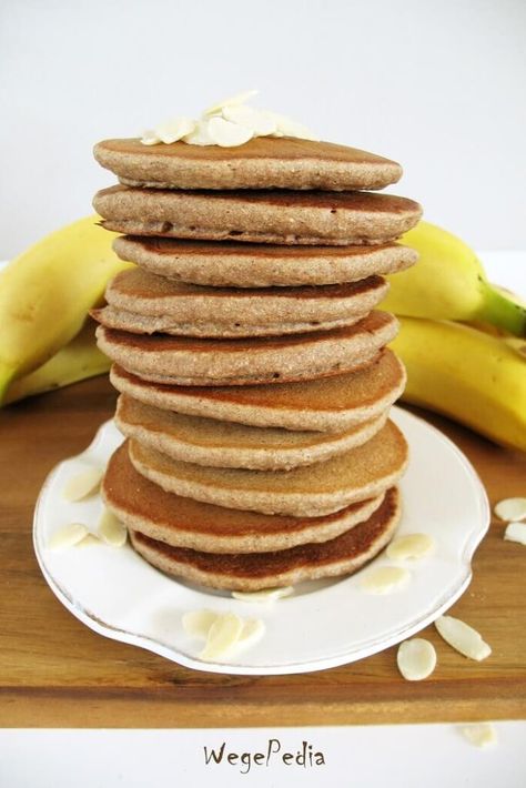 Fit placki bananowe, pancakes bez jajek, bez cukru - WegePedia Bon Appetit, Smoothie, Pancakes, Lunch Box