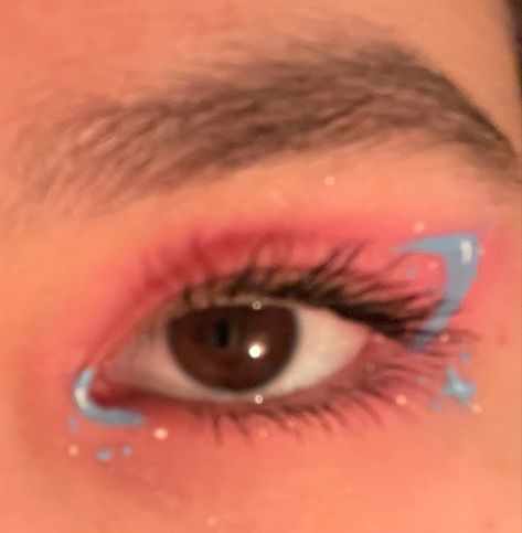 Cute Colorful Eyeliner, Stray Kids Makeup Inspired, Funky Makeup, Cute Eye Makeup, Graphic Makeup, Ethereal Makeup, Dope Makeup, Creative Eye Makeup, Kids Makeup