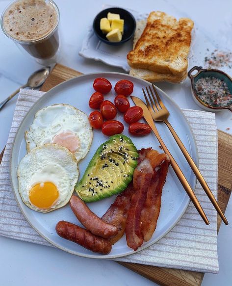 Food Aesthetics, Healthy Food Dishes, Healthy Food Motivation, Avocado Egg, What You Eat, Aesthetic Food, Food Dishes, Diet Recipes, Healthy Food