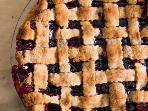 How to Bake a Pie With Frozen Fruit Stella Parks, Lattice Pie Crust, Baking Pies, Pie Dough Recipe, Rosemary Bread, Summer Pie, Chile Sauce, Baked Fruit, Frozen Cherries