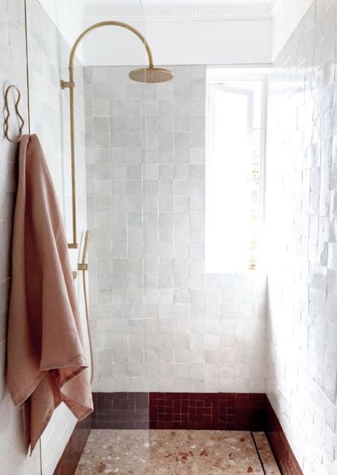 Shower With Different Tile, Two Tone Tiles Bathroom, Bathroom Pink Terrazzo, Burgundy Bathroom Tiles, Two Tone Bathroom Tiles, Pink And Burgundy Bathroom, Burgundy Bathroom Vanity, Two Tone Shower Tile Ideas, Tiled Bathroom Vanity