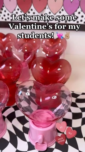 RACHAEL BURNETT 😃 CLASSROOM DECOR on Instagram: "Student Valentine’s Day gifts. 🍬✨💘 Candy machines are from @dollartree 🍬😍✨ #teachersofinstagram #teachersfollowteachers #valentines #vday2023 #teacherideas #classroomideas #firstgrade #teachergram #teachersofig #studentgifts #teacherdiy #diy #valentinediy #valentinesday" Teacher Valentine Gifts For Students Preschool, Teacher Valentine Gifts For Students, Teacher Valentines Day Gifts, Rachael Burnett, Valentine Student Gifts, Teacher Valentine Gift, Student Valentines, Diy Valentine's Day Decorations, Teacher Valentine Gifts