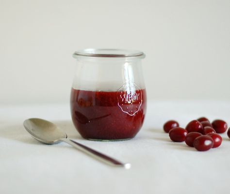 Cherry Juice Recipe, Cherry Curd, Cornelian Cherry, Sherbet Recipes, Cherry Preserves, Cherry Syrup, Sweet White Wine, Healthy Cheesecake, Cherry Jam