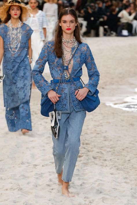 Chanel 2018 Spring Summer, Chanel 2002 Spring, Chanel Denim, Chanel Spring 2021 Ready To Wear, Chanel Spring 2016, Chanel 2019, Spring Fashion Chic, Chanel Cruise 2018/19, Chanel Runway