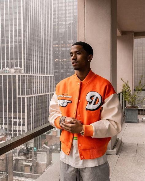 King Combs, Outfit Homme, Neat Casual Outfits, Black Guy, College Jackets, Trendy Boy Outfits, Gardens Design, African Clothing For Men, Street Style Outfits Men