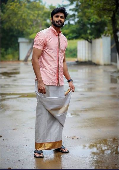 Dhoti Photoshoot Men, Lungi Poses Men, Dhoti Shirt For Men, Veshti Sattai Men, Lungi Mens Indian, Rainy Photoshoot, Traditional Poses, Ashwin Kumar, South Fashion