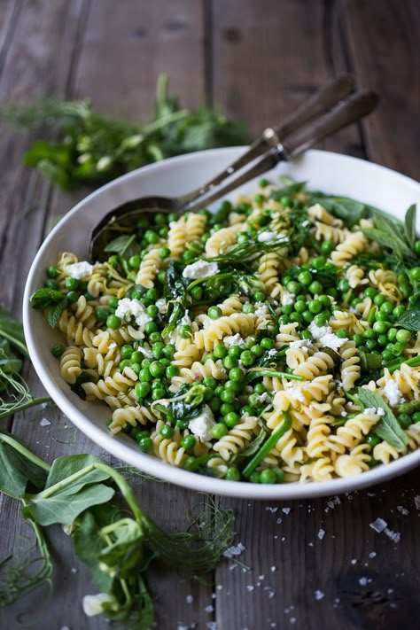 Pasta With Truffle Oil, Spring Pea Pasta, Truffle Oil Pasta, Italian Board, Pea Pasta, Lemon And Mint, Spring Recipe, Spring Peas, Pasta Party