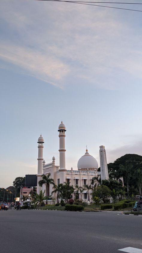 Kerala Mosque, Trivandrum City, Bangalore City, Jama Masjid, Emoji For Instagram, Favorite Movie Quotes, Thiruvananthapuram, Hagia Sophia, Kerala India