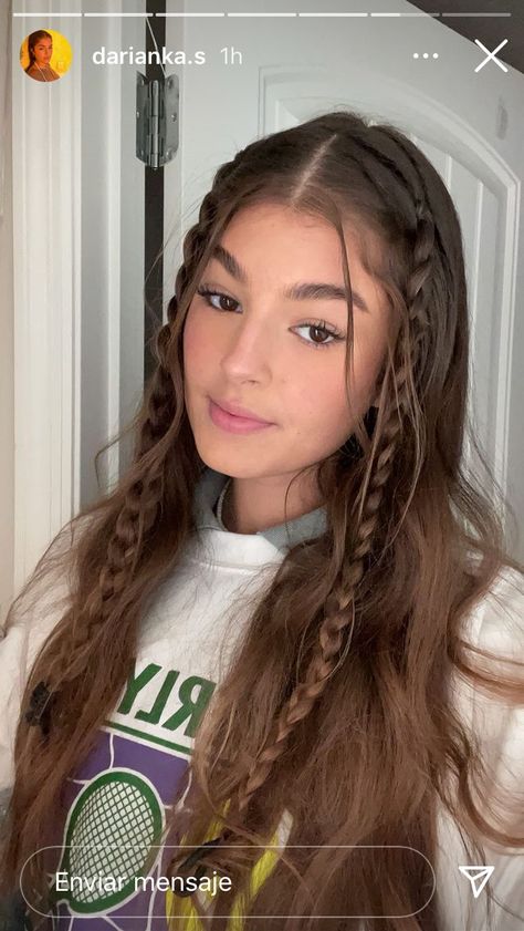 @dariankawrld ig: @darianka.s Hair Upstyles, Hair Stylies, Hot Hair Styles, Hair Stylist Life, Easy Hairstyles For Long Hair, Hairstyles For School, Aesthetic Hair, Pretty Hairstyles, Summer Hairstyles