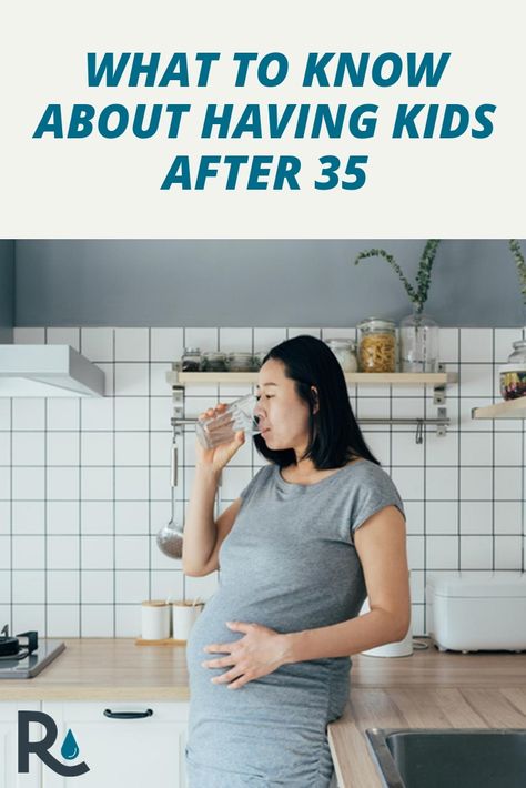 Pregnancy after 35 has risks and rewards Pregnancy After 35, Pregnancy Over 35, Women In Their 30s, Pregnant Diet, After Pregnancy, Mom Kid, Pregnancy Tips, Maternity Fashion, Mom Life