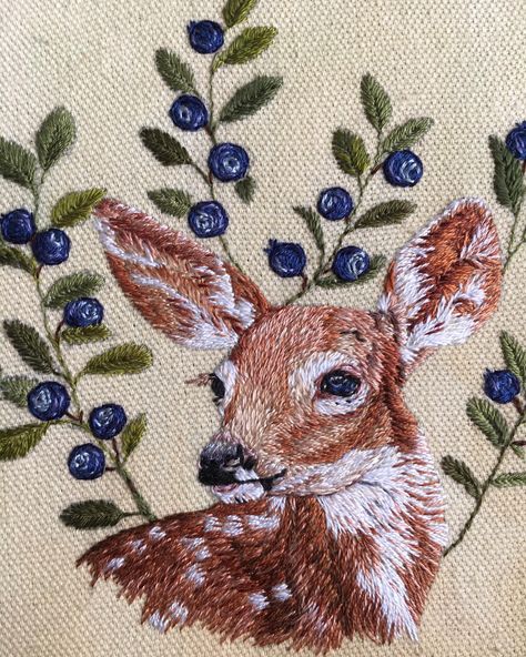 Forest Animal Embroidery, Embroidery Animals, Deer Embroidery, Dog Embroidery Designs, Clothes Embroidery Diy, Diy Embroidery Designs, Animal Embroidery Designs, Hand Embroidery Videos, Machine Embroidery Projects