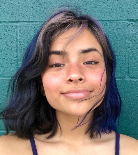 Blue Hair Tan Skin, Dyed Wavy Hair, Blue Dyed Hair, Hair Tan Skin, Tan Girl, Blue Black Hair, Blue Woman, Woman Hair, Haircuts Straight Hair