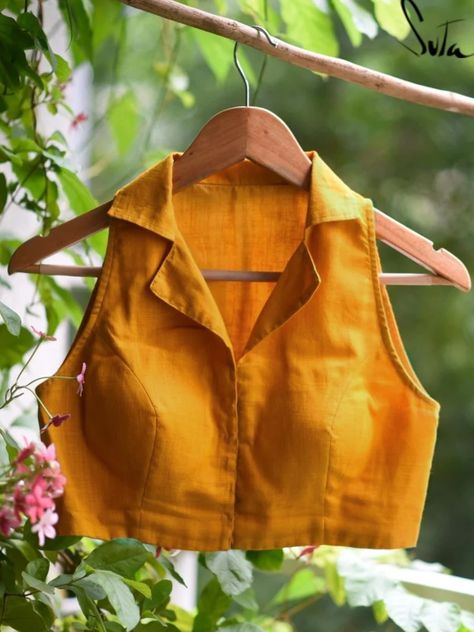 Bengali Blouse Designs, Collar Blouse Designs, Collar Neck Blouse Designs, Sleeveless Blouse Designs, Blouse Designs High Neck, Cotton Saree Blouse Designs, Cotton Blouse Design, Birthday Lunch, Saree Blouse Neck Designs