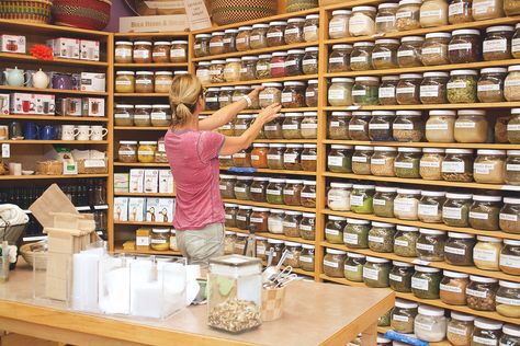 Herbalist Shop, Medicinal Herbs Remedies, Home Apothecary, Herbal Academy, Herbal Shop, Natural Medicine Cabinet, Herbal Store, Bulk Herbs, Boutique Display