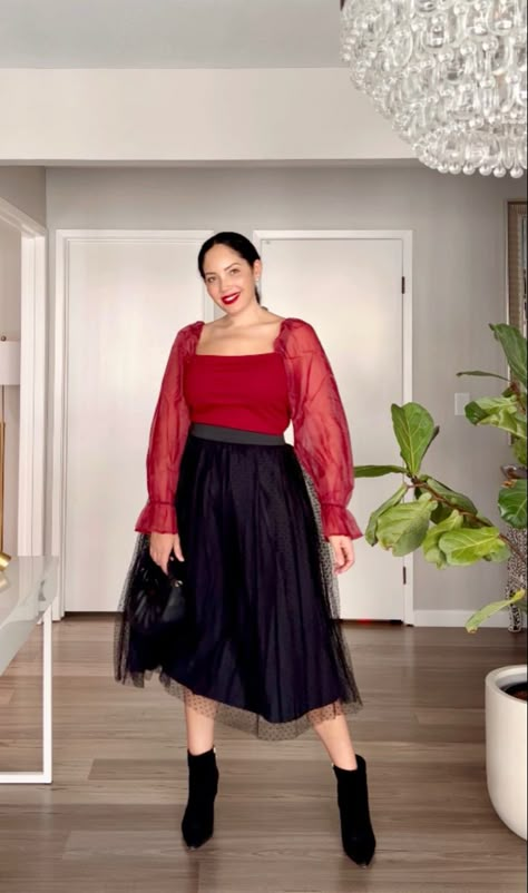 Red Tulle Skirt Plus Size, Plus Size Tartan Skirt, Plus Size Inspiration, Apple Body Shapes, Organza Top, Lady Fashion, Elevated Style, Clothes Women, Basic Outfits