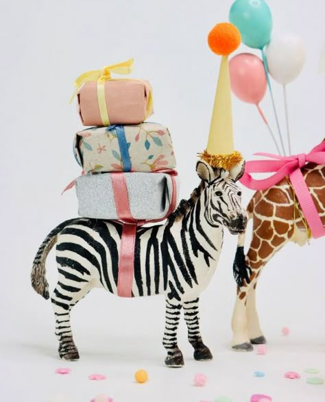 Plastic Animal Crafts, Wild Birthday Party, Safari Birthday Party, Animal Birthday Party, Circus Birthday, Safari Birthday, Summer Birthday, Animal Birthday, 2nd Birthday Parties