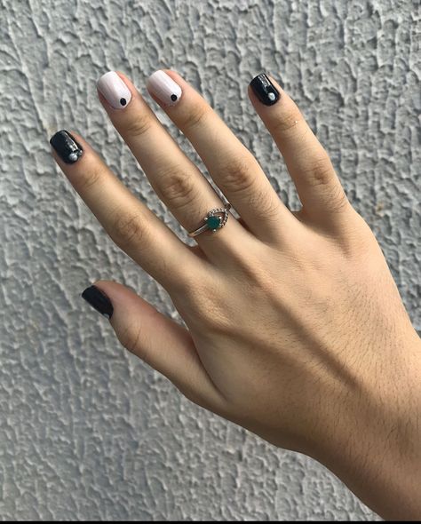 Male Nails Black, Male Nails Aesthetic, Black Nails Men Aesthetic, Male Nails, Mens Manicure, Black And White Nails, Black And White Nail Art, Black White Nails, Mens Nails