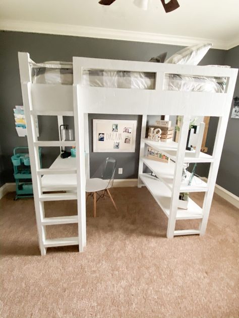 2 Loft Beds In One Room, Diy Loft Bed Plans, Todler Room, Queen Loft Beds, Build A Loft Bed, A Loft Bed, Diy Loft, Door Headboard, Loft Bed Plans