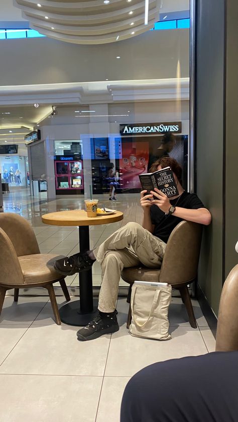 Aesthetic guy reading secret history History Guy Aesthetic, Man Reading Aesthetic, Men That Read, Men Who Read Aesthetic, Guys Reading Books Aesthetic, Men Reading Aesthetic, Men Reading Books Aesthetic, Guy Reading Aesthetic, Boys Reading Books Aesthetic