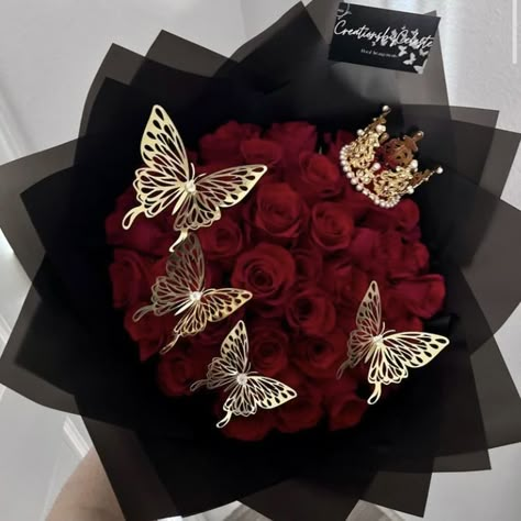 Red Black Gold Bouquet, Red And Gold Flower Bouquet, Red And Black Bouquets, Red Roses Bouquet, Ribbon Rose Bouquets, Roses Bouquet Gift, Ribbon Flowers Bouquet, Black Bouquet, Luxury Bouquet