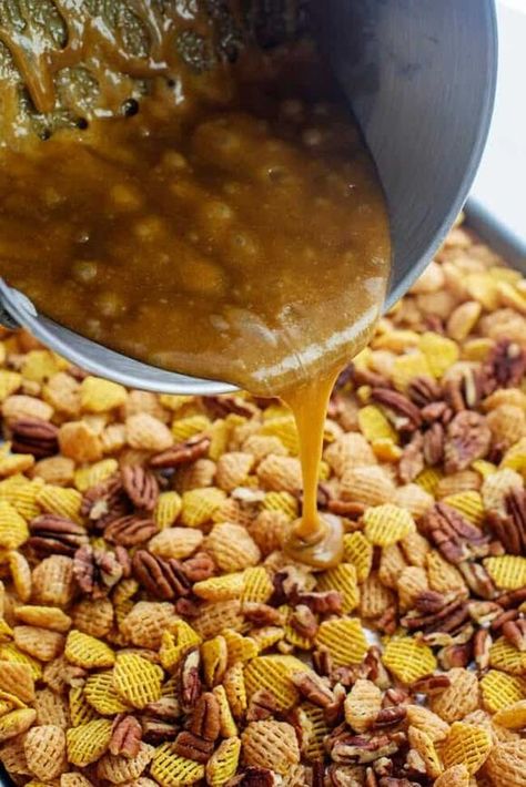 Praline Crunch Snack Mix: A Sweet, Nutty Delight For Gatherings or Lunchboxes Alike - NewsBreak Praline Crunch Snack Mixes, Praline Crunch Recipe, Crispix Snack Mix Recipe, Crispix Snack Mix, Praline Crunch, Chex Mix Recipes Sweet, Honey Crunch, One Bowl Banana Bread, Pumpkin Crockpot