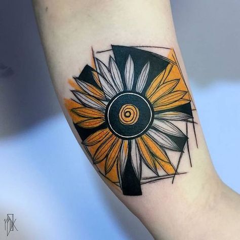 Kudu Tattoo, Sketch Style Tattoo, Watercolor Sunflower Tattoo, Sunflower Tattoo Thigh, Sunflower Tattoo Simple, Sunflower Tattoo Sleeve, Sunflower Tattoo Shoulder, Sketch Style Tattoos, Tattoo Placements