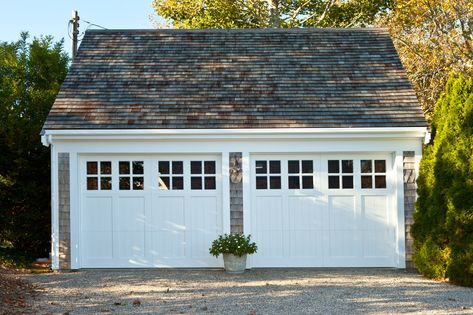 Garage styles that range from large and luxurious to small and practical. Garage Door Window Inserts, Folding Doors Exterior, White Garage Doors, Garage Door House, White Garage, Garage Door Windows, Garage Door Types, Steel Garage Doors, Best Garage Doors