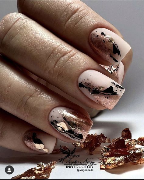 Nail Ideas For 2023, Rose Gold Nails Glitter, Foil Nail Designs, Gold Gel Nails, Dot Nail Designs, Fall Nail Ideas, Foil Nail Art, Gold Nail Designs, Pink Fall