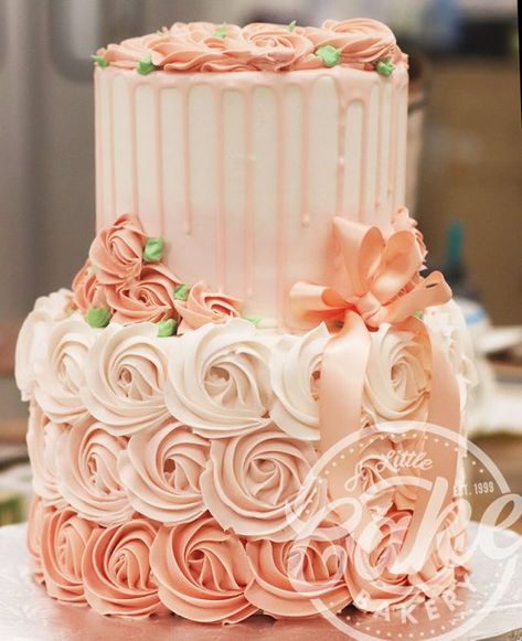 Pink And White Drip Cake With Buttercream Flowers 2 Layer Pink Cake, 2 Tier Rosette Cake, Two Tier Drip Cake, 2 Tier Cake Designs, Violet Cake, Tier Wedding Cakes, Heart Shaped Wedding Cakes, Golden Wedding Cake, 2 Tier Wedding Cakes