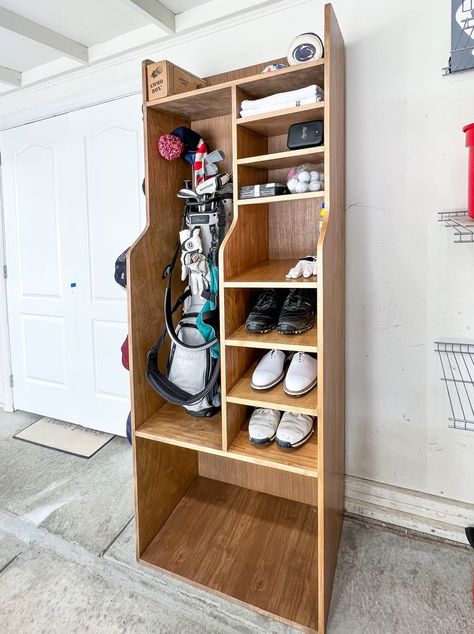 Don't whiff on golf storage! Keep all your golf gear organized in one place with this DIY golf organizer! Diy Golf Bag Storage, Golf Organization, Golf Club Storage, Golf Organizer, Golf Bag Storage, Golf Locker, Golf Storage, Diy Golf, Golf Diy