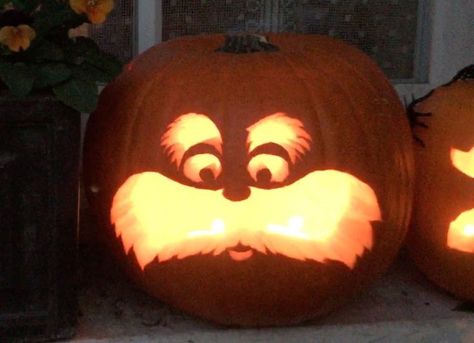 Jackolantern Ideas Funny, Pumkin Carving Designs Fun, Pumpkin Carving Ideas Starbucks, Big Pumpkin Carving Ideas Easy, The Lorax Pumpkin Ideas, Pumpkin Carving Harry Styles, Carved Pumpkins Ideas Funny, The Lorax Pumpkin Carving, The Grinch Pumpkin Carving