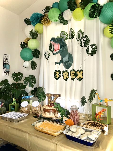 3 Trex Birthday, Dianasore Birthday Theme, Dianousor Birthday Theme, Rustic Dinosaur Party, Three Rex Table Decor, Three Rex Birthday Decorations, Dinasour Party Theme Ideas, 3 Rex Birthday Party Boy Decorations, Dinasour Party Theme