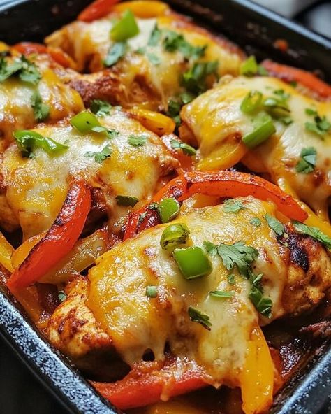 Sizzle and Melt: Cheesy Baked Fajita Chicken Recipe for a Texas-Inspired Dinner Cheesy Baked Fajita Chicken, Baked Fajita Chicken, Nachos Supreme Recipe, Cheesy Baked Chicken, Fajita Chicken, Baked Chicken Fajitas, Oven Baked Chicken Breasts, Chicken Fajita Recipe, Potato Fritters