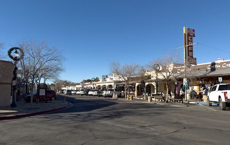 Exploring the charming town of Boulder City, Nevada: A guide to its history, outdoor adventures, and downtown attractions - Mike's Road Trip Boulder City Nevada, Water Skis, Boulder City, Lake Mead, Desert Life, Hoover Dam, High Stakes, Mead, Neon Lights