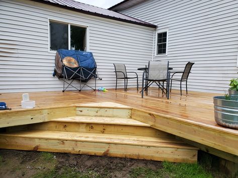 Deck With Angled Stairs, L Shaped Deck Stairs, Deck With Corner Steps, Angled Deck Stairs, Deck Corner Stairs, Corner Deck Steps, Corner Stairs On Deck, L Shape Deck, L Shaped Deck