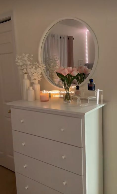 White Modern Room Aesthetic, White Dresser Room Ideas, Room Inspired Aesthetic, Room Inspo Organizations, Dresser Decor Aesthetic, Drawers Aesthetic, Pink White Room, Drawer Decor Ideas, Aesthetic Dresser