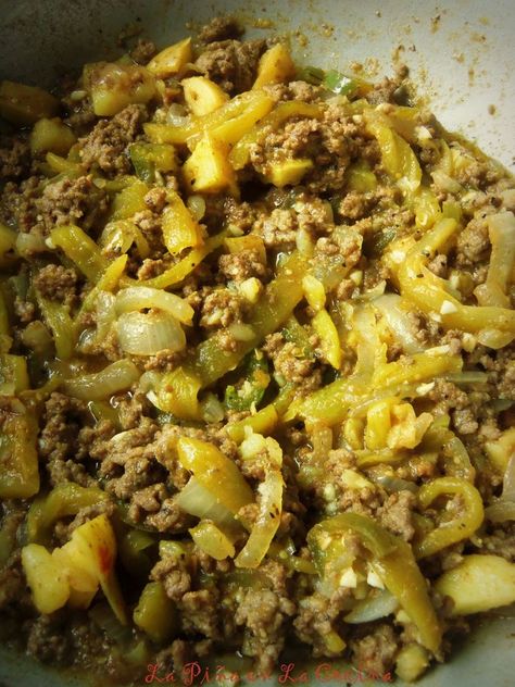 Chile Verde Beef Picadillo~Enchiladas! - La Piña en la Cocina Chile Verde Beef, Buffalo Meals, Beef Picadillo, Chili Verde, Mexican Beef, Hispanic Kitchen, Beef Enchiladas, Mexican Foods, Hispanic Food