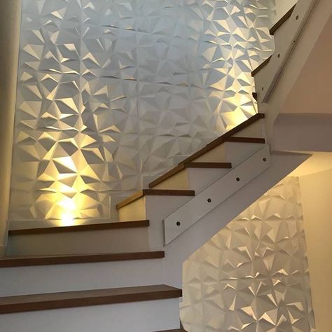 Stairs Side Wall Tiles Design, Stair Wall Design, Stairs Wallpaper, Pvc Wall Panels Designs, Stairs Tiles Design, Wall Cladding Interior, Colorful Bedroom Design, Interior Cladding, 3d Panel