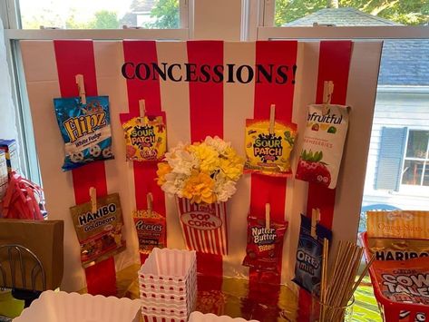 Dollar Tree Movie Night Ideas, Diy Movie Concession Stand, Movie Night Concession Stand Ideas, Diy Movie Night Decorations, Dollar Tree Movie Night, Concession Stand Ideas Diy, Movie Theater Concession, Movie Theater Concession Stand, Diy Concession Stand