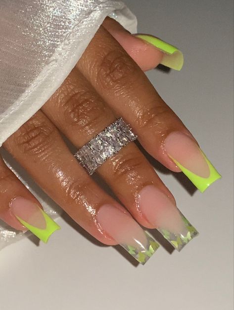 Vacation nails Cute Nail Inspo For Vacation, Vacation Nail Set, French Vacation Nails, Miami Inspired Nails, Mexico Vacation Nail Ideas, Vacation Nail Inspiration, Trendy Vacation Nails, Short Vacation Nails, Miami Nails Ideas