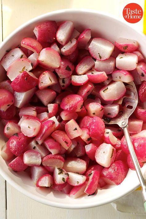 70 Vintage Side Dishes Your Dinner Rotation is Missing Roasted Radishes Recipe, Radishes Recipe, Daikon Radish, Roasted Radishes, Radish Recipes, Taste Of Home Recipes, Passover Recipes, Roast Recipe, Roasted Carrots