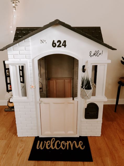 Little Tikes Cottage Makeover, Cottage Playhouse Makeover, Playhouse Renovation, Little Tikes Playhouse Makeover, Kids Playhouse Makeover, Diy Playhouse Makeover, Playhouse Remodel, Little Tikes Makeover, Toy Makeover