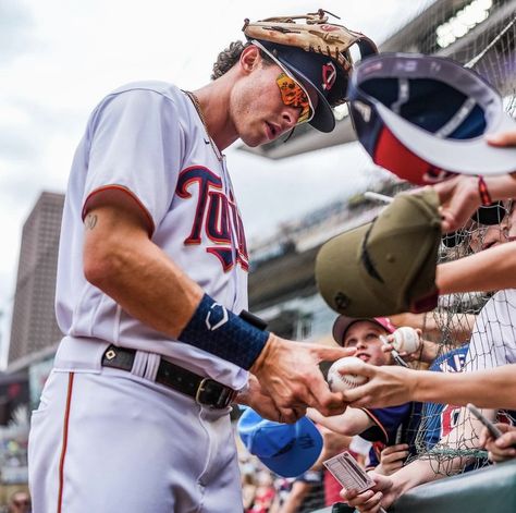 Fix Her Up Tessa Bailey, Max Kepler, Hot Baseball Players, Tessa Bailey, Hockey Boards, Minnesota Twins Baseball, Twins Baseball, Baseball Boys, Couch Potato