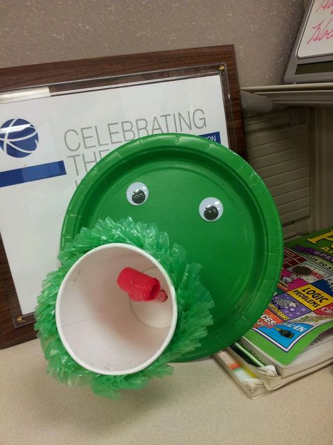 Phillie Phananic - we are so doing this. Philly Phanatic Craft, Phillies Baseball Party, Phillies Party, Philly Phanatic, April Themes, Hunter Birthday, February Themes, Phillie Phanatic, Asd Classroom